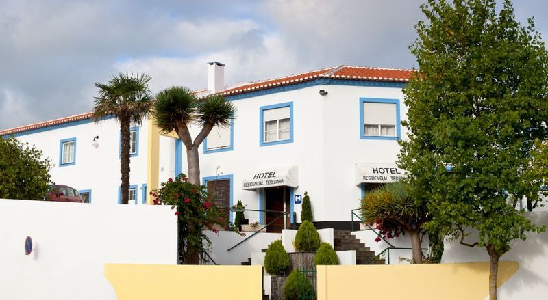 Hotel Teresinha Praia da Vitória Екстериор снимка